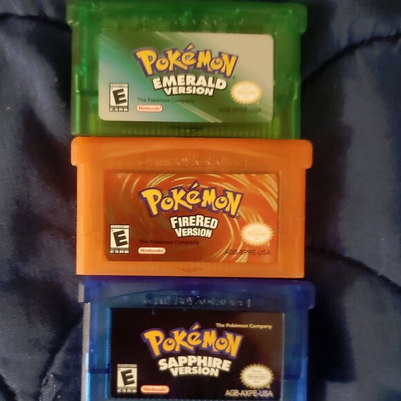 Pokemon Emerald FireRed Sapphire GBA Video Game